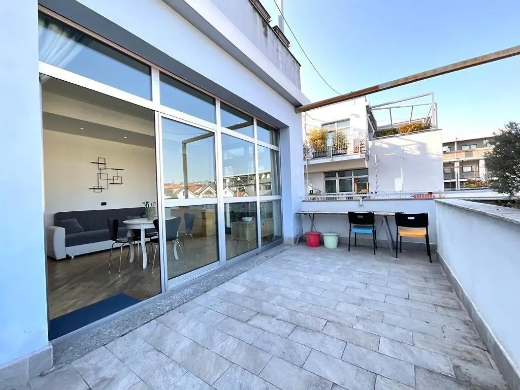 Apartment In Navigli District With Wonderful Terrace Milánó