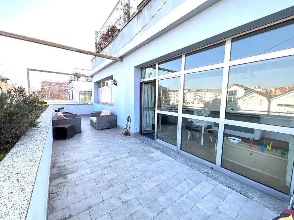 Apartment In Navigli District With Wonderful Terrace location