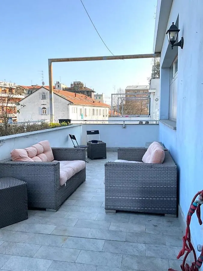 Apartment In Navigli District With Wonderful Terrace Milánó